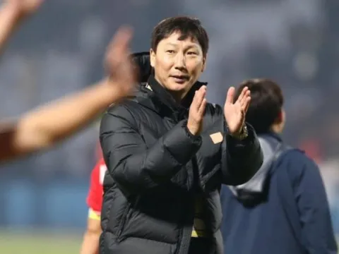 Đối thủ của ĐT Việt Nam 'thay tướng', HLV Kim Sang-sik bất ngờ gặp khó ở giải Đông Nam Á?