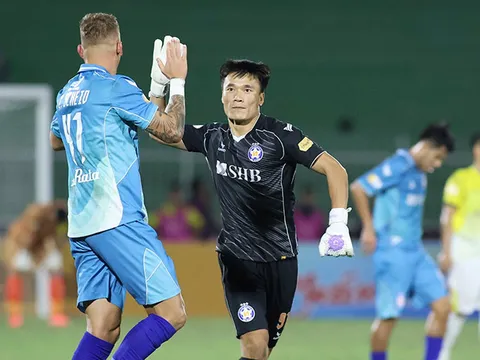 Thủ môn Bùi Tiến Dũng khiêm tốn dù đóng vai người hùng