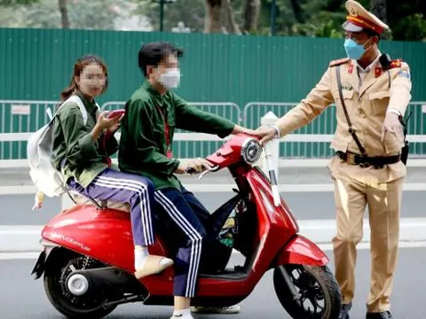 Năm 2025, đủ tuổi nhưng không có bằng lái phạt bao nhiêu khi tham gia giao thông?