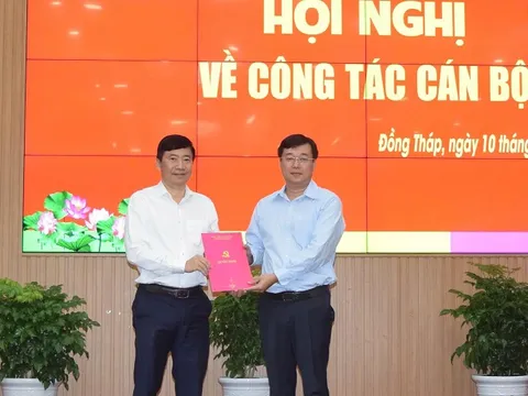 Chủ tịch UBND tỉnh Đồng Tháp nghỉ hưu trước tuổi theo nguyện vọng