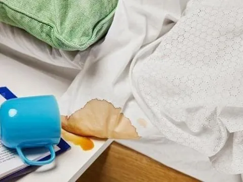 Giặt ga trải giường, hãy đổ một bát nước vào, dù bẩn đến đâu thì sau khi giặt vẫn sạch và mềm mại