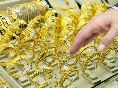 Trái đất sở hữu 60 nghìn tỷ tấn vàng, tương đương mỗi người trên hành tinh có thể sở hữu 7.000 tấn, vậy tại sao vàng vẫn luôn đắt đỏ đến vậy?