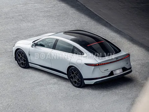 Xe sedan kích thước ngang Toyota Camry, siêu tiết kiệm xăng, nhiều côn nghệ tối tân, giá chưa tới 400 triệu đồng