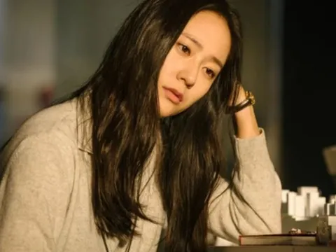 Mẹ chồng tặng món quà bất ngờ sau khi hôn nhân tan vỡ: Lời cảnh báo đầy kịch tính