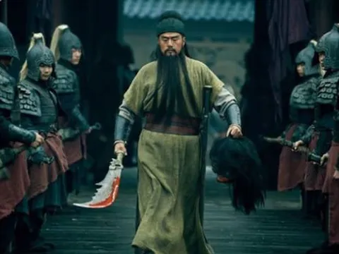 Ngoài Quan Vũ, 4 cao thủ thời Tam Quốc này có thể chém đầu Hoa Hùng: Họ là ai?