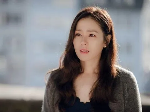 Mẹ chồng ép cháu ăn đến trớ, con dâu uất nghẹn bế con bỏ đi giữa đêm