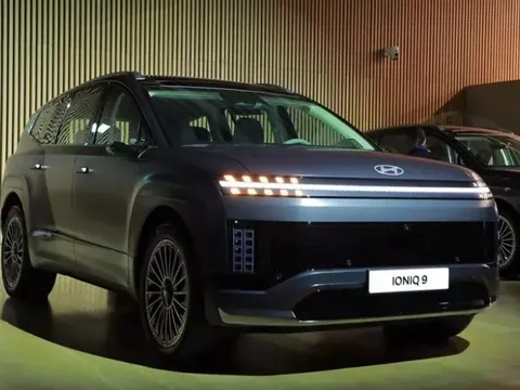 SUV điện Hyundai Ioniq 9 chính thức chốt giá bán tại quê nhà, cạnh tranh Kia EV9