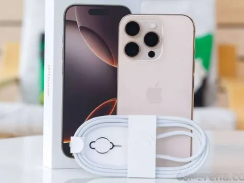 iPhone 16 Pro sau Tết siêu rẻ, trang bị cực xịn, chơi tất tay với Galaxy S24 Ultra, Galaxy S25 Ultra