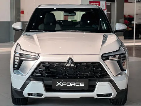Mitsubishi Xforce giảm giá mạnh, quyết so kè với Toyota Yaris Cross