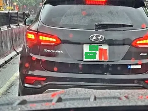 Cố tình che biển số xe sẽ bị phạt rất nặng theo luật mới, đúng không?