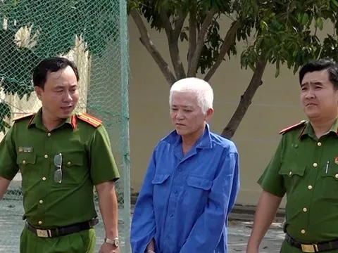 Bắt 'ông trùm' đứng sau 23 công ty mua bán trái phép hóa đơn