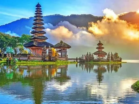 5 quốc gia tiêu tiền Việt Nam, không cần lãng phí thời gian đổi tiền, vẫn 'vi vu' du lịch thoả thích