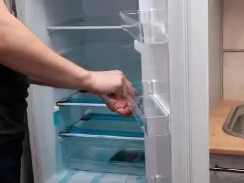 Nếu tủ lạnh bẩn, đừng dùng nước sạch để lau, sau đây là phương pháp đơn giản giúp tủ lạnh sạch sẽ và không còn mùi hôi ngay lập tức