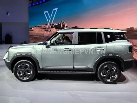 Xe gầm cao địa hình hạng C, công suất 251 mã lực, giá hơn 420 triệu đồng