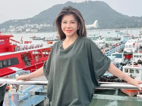 Danh ca Sơn Tuyền ở tuổi 65: Hôn nhân 48 năm viên mãn không cần đám cưới, không con cái, vẫn tập gym 4 tiếng mỗi ngày