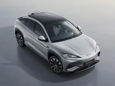 SUV dài hơn 4,8 mét, công suất 523 mã lực, nội thất sang chảnh, giá hơn 1,3 tỷ đồng