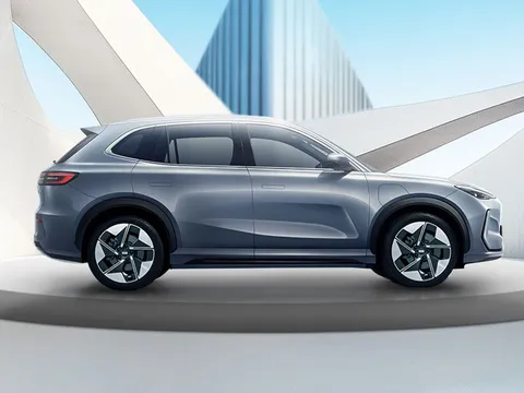 SUV hạng C công suất 217 mã lực, thiết kế đẹp mê ly, giá 750 triệu đồng