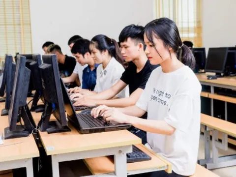 Một ngành nghề cực kỳ ‘khát’ nhân lực năm 2025, thu nhập cao ‘khủng khiếp’ lên tới 8 con số