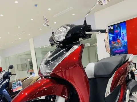 Giá xe Honda SH Mode giữa tháng 2/2025 'tụt xuống đáy': Lấn át cả LEAD và Vision vì quá rẻ