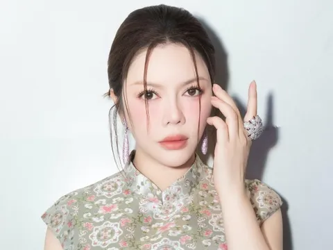 Lý Nhã Kỳ xuất hiện xinh đẹp với trang sức 30 tỷ đồng