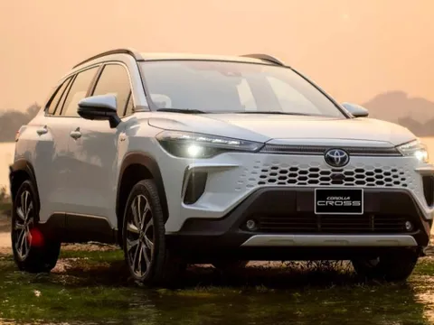 Doanh số xe hybrid tháng 1/2025: Toyota áp đảo, Corolla Cross hút khách nhất