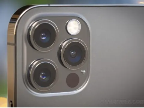 Giá iPhone 12 Pro sau Tết khiến dân tình sốt xình xịch vì quá rẻ, chưa đầy 9 triệu ăn đứt iPhone 16