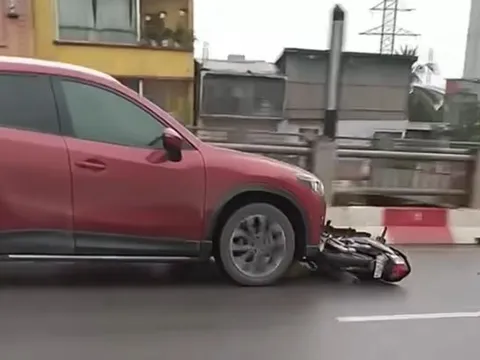 Công an thông tin nóng vụ tài xế Mazda CX5 gây tai nạn rồi bỏ chạy, kéo lê xe máy qua cầu Vĩnh Tuy