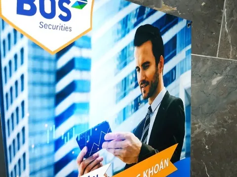 Chứng khoán BOS bị đình chỉ hoạt động mua bán

