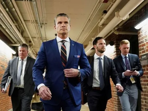 Mỹ tuyên bố thẳng về chuyện giao vũ khí hạt nhân cho Ukraine, toàn quyền thuộc về 1 người đàn ông