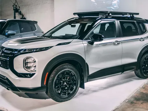 Mitsubishi Outlander Trail Edition 2025 ra mắt: SUV mang phong cách off-road, giá dự kiến hơn 890 triệu đồng