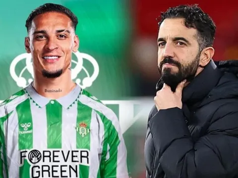 Antony gửi thông điệp đến Manchester United, HLV Ruben Amorim có quyết định gây ngỡ ngàng