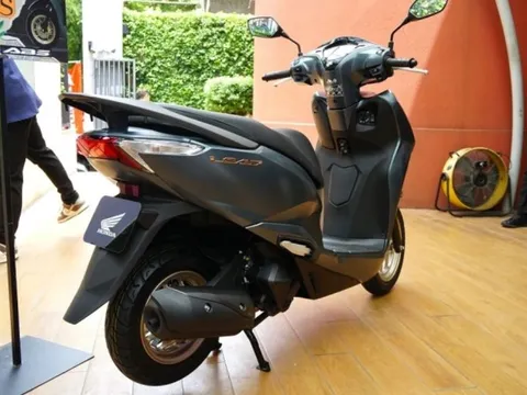 Giá xe Honda LEAD giữa tháng 2/2025 rẻ chưa từng thấy: Hút khách hơn cả Vision và SH Mode