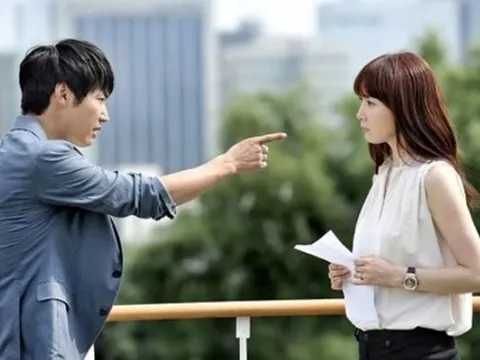 Chồng lắp camera khắp nhà chỉ vì nghe một câu nói về mẹ vợ khiến tôi phẫn uất viết đơn ly hôn