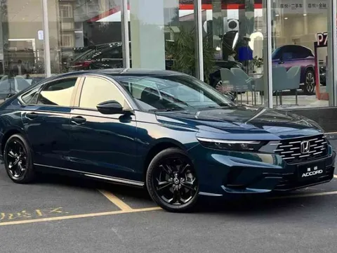 Honda Accord 2026 ra mắt thị trường 'hàng xóm' Việt Nam: Diện mạo mới, động cơ không đổi