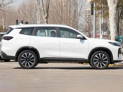 SUV hạng C trang bị vượt trội Honda CR-V, tiêu thụ 1,3 lít xăng/100 km, giá ngang Hyundai Grand i10