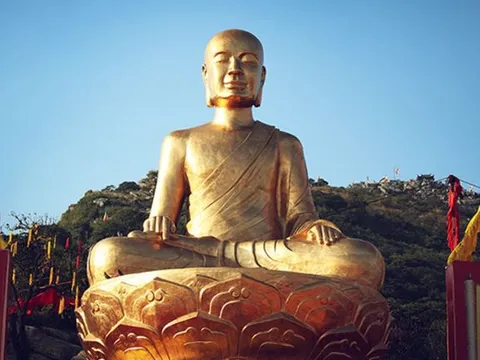 Vị vua duy nhất của Việt Nam quy y cửa Phật: 2 lần từ chối ngai vị, xuất gia ở tuổi 41