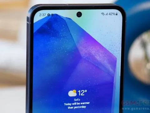Vua Android tầm trung Galaxy A55 5G giảm thủng sàn, là smartphone hơn 8 triệu đáng mua nhất hiện nay