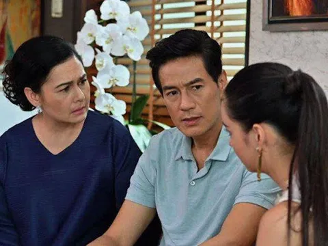 Bố tôi bất ngờ kéo cả nhà đi ăn mừng sau khi hay tin chị gái bị bạn trai đại gia 'đá'