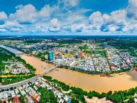 Tỉnh duy nhất của Việt Nam được bao bọc bởi 4 con sông, đó là tỉnh nào?