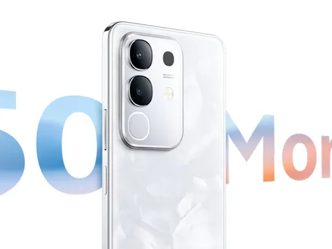 Smartphone chống nước, RAM 8 GB, pin 6.500 mAh, tích hợp AI, giá 6,49 triệu tại Việt Nam