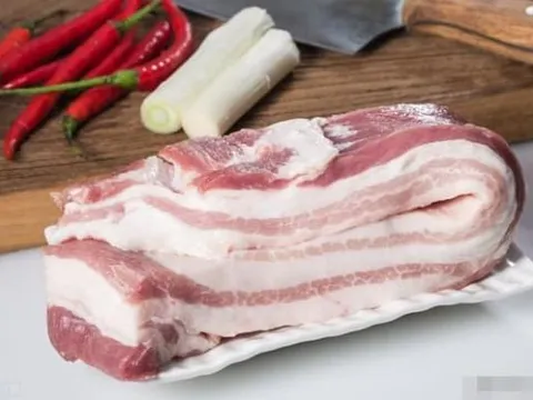 Khi mua thịt ba chỉ, bạn nên chọn phần trên hay dưới? Người bán thịt tiết lộ có một sự khác biệt lớn, ngừng mua ngẫu nhiên