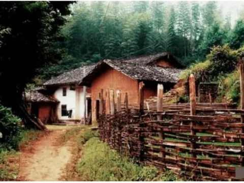 'Trời tối chớ làm ba điều, trong nhà không họa', là 3 điều gì? 