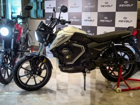 ‘Tân binh’ xe máy điện chất như mô tô phân khối lớn ra mắt: Giá rẻ 31 triệu đồng, trang bị như xe VinFast