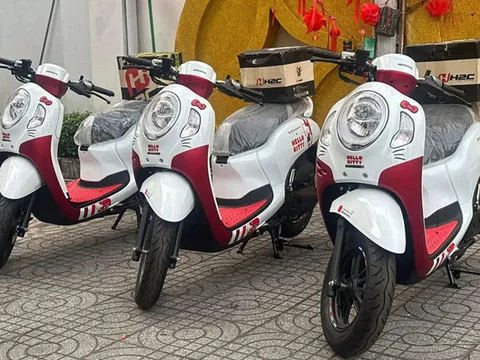Xe tay ga Honda Scoopy Hello Kitty đã về Việt Nam, giá gần 90 triệu đồng