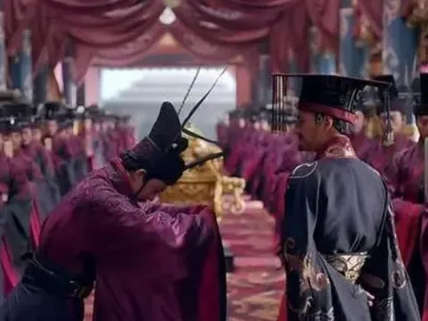 Vì sao các triều đại cổ đại không thể tồn tại quá 300 năm? Ba nguyên nhân chí mạng