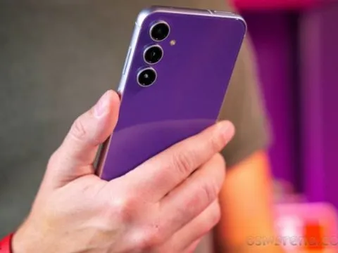 Đây là vua AI Phone giá rẻ nhất Việt Nam, trang bị vẫn xuất thần hạ gục iPhone 16 dễ như bỡn