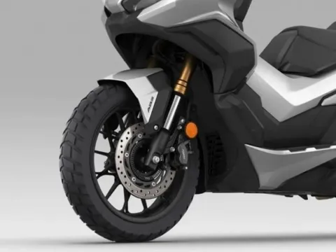 ‘Honda SH phiên bản đi phượt’ chính thức ra mắt với giá cực rẻ, thiết kế long lanh, trang bị xịn sò