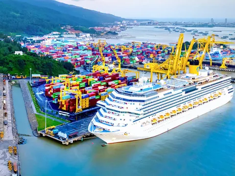 Hình thành, phát triển vùng động lực miền Trung