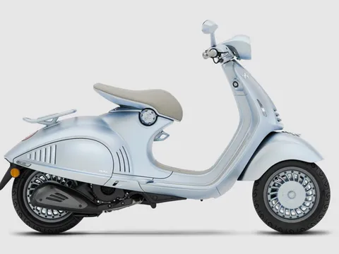 Vespa 946 Snake chốt giá 460 triệu đồng tại Việt Nam, giới hạn 30 chiếc