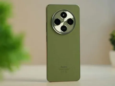 Đây là vua giá rẻ mới của Xiaomi, có màn lớn, sạc nhanh, camera 50MP, thách thức Galaxy S25 Ultra